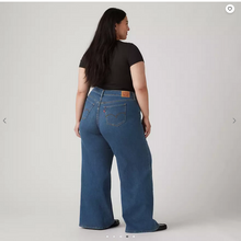 Load image into Gallery viewer, PLUS-SIZE LEVI'S: 318 Shaping Wide-Leg