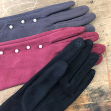 Load image into Gallery viewer, Gloves: A Night at the Opera