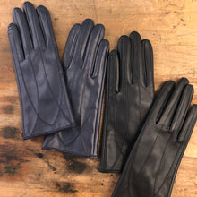 Load image into Gallery viewer, Gloves: Baby Driver