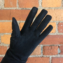 Load image into Gallery viewer, Gloves: Quilt Circle