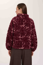 Load image into Gallery viewer, Vineyard Hills Pullover
