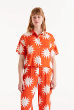 Load image into Gallery viewer, Sunburst Cropped Blouse

