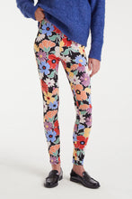 Load image into Gallery viewer, Hampton Floral Leggings
