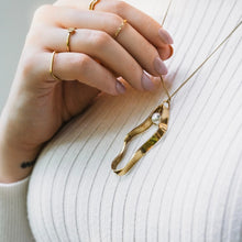 Load image into Gallery viewer, Puddle Necklace
