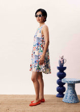 Load image into Gallery viewer, Porto Flowey Shift Dress
