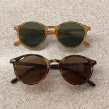 Load image into Gallery viewer, Round Retro Sunnies
