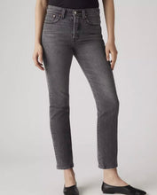 Load image into Gallery viewer, LEVI'S: Wedgie Straight
