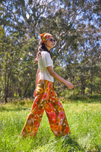 Load image into Gallery viewer, Now &amp; Then Cotton Trouser
