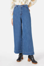 Load image into Gallery viewer, The Easy Jean (Extended Sizes)
