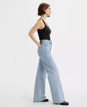 Load image into Gallery viewer, LEVI'S: Ribcage Wide Leg
