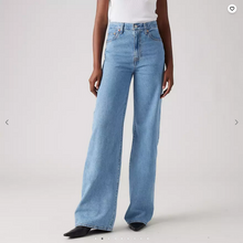 Load image into Gallery viewer, LEVI'S: Ribcage Wide Leg
