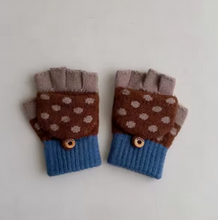 Load image into Gallery viewer, Kiddo Gloves (Regular &amp; Fingerless)
