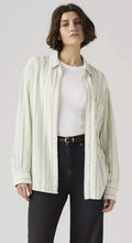 Load image into Gallery viewer, Soft Feel Stripe Button Up
