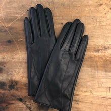 Load image into Gallery viewer, Gloves: Baby Driver
